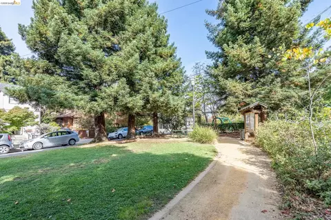 Exterior - 3048 Halcyon Ct, Berkeley, CA 94705 photo 6 of 7