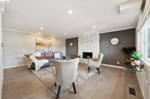 Living - 2121 166th Ave, San Leandro, CA 94578 photo 8 of 16