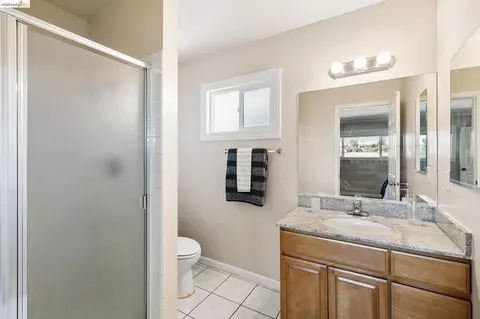 Bath - 2121 166th Ave, San Leandro, CA 94578 photo 1 of 7