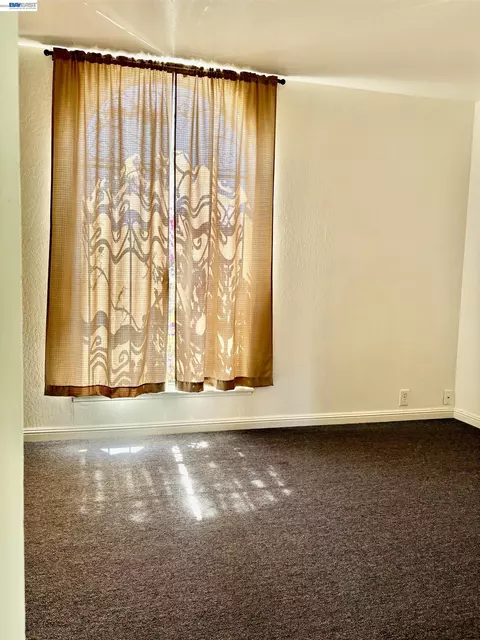Bedroom - 38 Kelloch Ave, San Francisco, CA 94134 photo 4 of 4