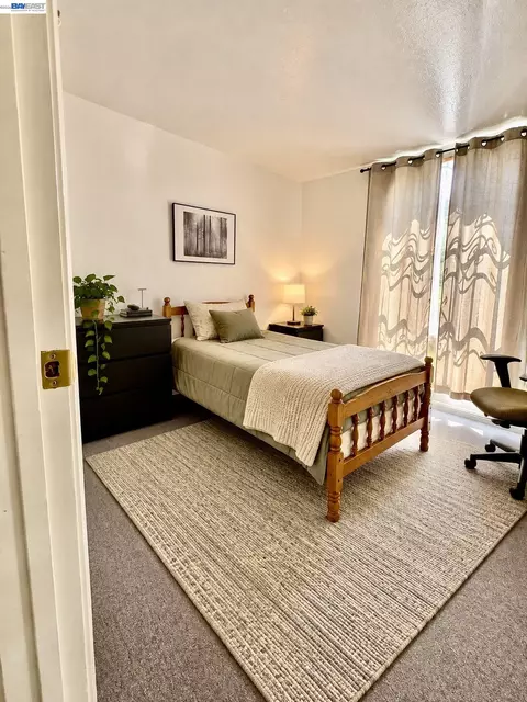 Bedroom - 38 Kelloch Ave, San Francisco, CA 94134 photo 3 of 4