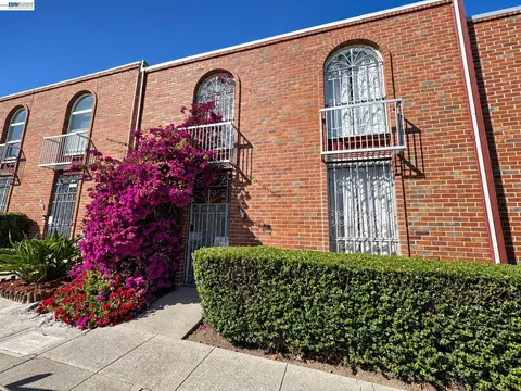Exterior - 38 Kelloch Ave, San Francisco, CA 94134 photo 2 of 7