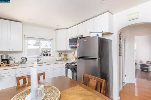 Kitchen - 37258 Locust St, Newark, CA 94560 photo 1 of 2