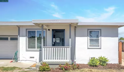 Exterior - 37258 Locust St, Newark, CA 94560 photo 1 of 8