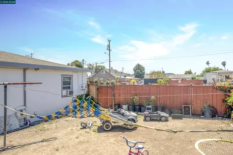 Exterior - 37258 Locust St, Newark, CA 94560 photo 8 of 8