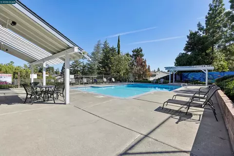 Exterior - 4893 Shadowfalls Dr, Martinez, CA 94553 photo 13 of 15