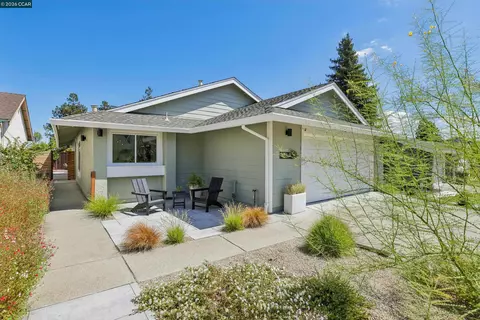 Exterior - 4893 Shadowfalls Dr, Martinez, CA 94553 photo 2 of 15