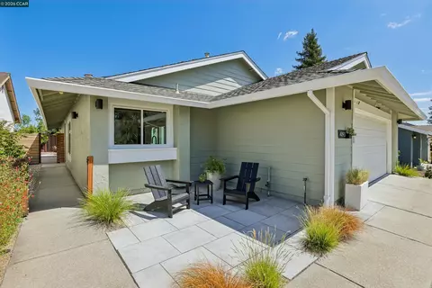 Exterior - 4893 Shadowfalls Dr, Martinez, CA 94553 photo 4 of 15