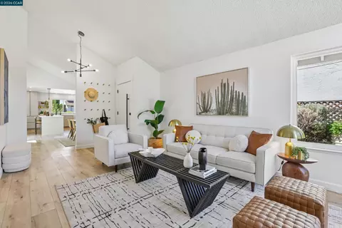 Living - 4893 Shadowfalls Dr, Martinez, CA 94553 photo 1 of 3
