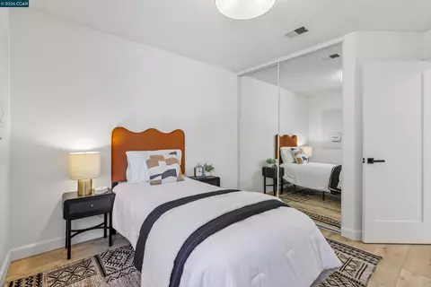 Bedroom - 4893 Shadowfalls Dr, Martinez, CA 94553 photo 6 of 11