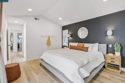 Bedroom - 4893 Shadowfalls Dr, Martinez, CA 94553 photo 10 of 11