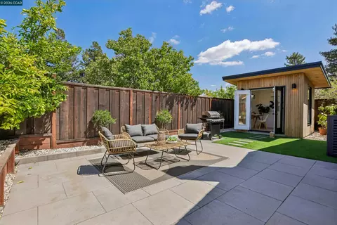 Exterior - 4893 Shadowfalls Dr, Martinez, CA 94553 photo 7 of 15