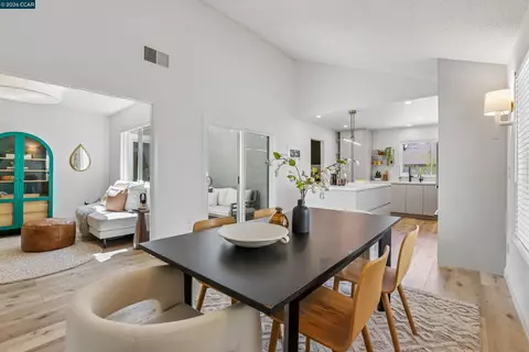 Dining - 4893 Shadowfalls Dr, Martinez, CA 94553 photo 2 of 2