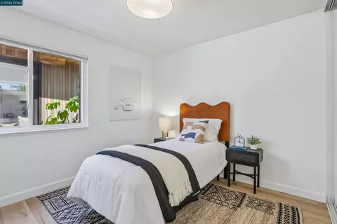 Bedroom - 4893 Shadowfalls Dr, Martinez, CA 94553 photo 4 of 11