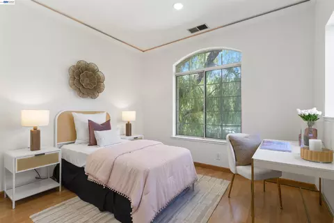 Bedroom - 7722 Chantilly Dr, Dublin, CA 94568 photo 6 of 12
