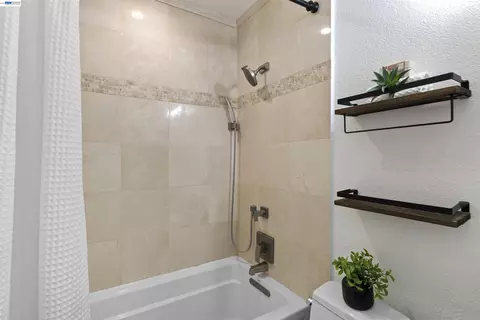 Bath - 7722 Chantilly Dr, Dublin, CA 94568 photo 2 of 6