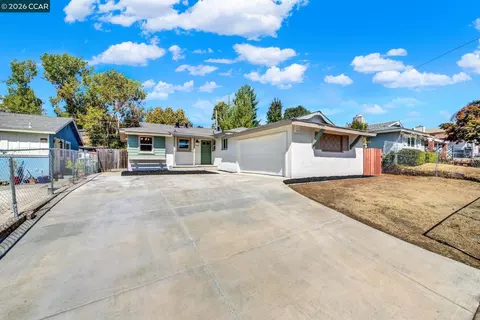 Exterior - 724 Taper Ave, Vallejo, CA 94589 photo 3 of 5