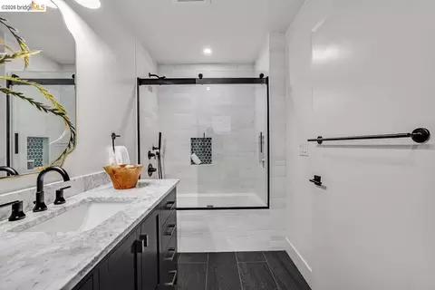 Bath - 935 Grizzly Peak Blvd, Berkeley, CA 94708 photo 6 of 7