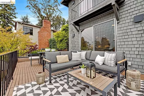 Exterior - 935 Grizzly Peak Blvd, Berkeley, CA 94708 photo 4 of 12