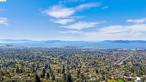View/Area - 935 Grizzly Peak Blvd, Berkeley, CA 94708 photo 6 of 10