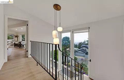 Entry Way - 935 Grizzly Peak Blvd, Berkeley, CA 94708 photo 2 of 3