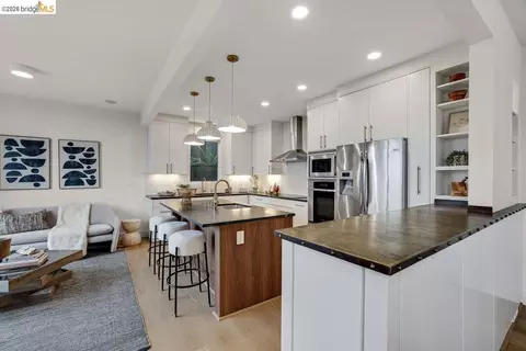 Kitchen - 935 Grizzly Peak Blvd, Berkeley, CA 94708 photo 2 of 4