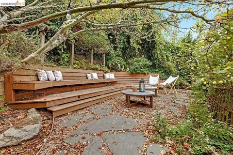 Exterior - 935 Grizzly Peak Blvd, Berkeley, CA 94708 photo 11 of 12
