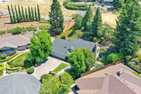 View/Area - 28 Harrington Rd, Moraga, CA 94556 photo 2 of 10