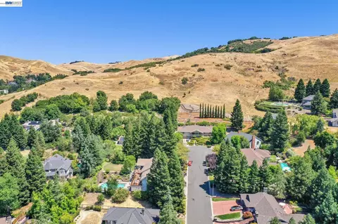 View/Area - 28 Harrington Rd, Moraga, CA 94556 photo 9 of 10