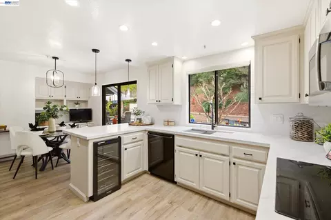 Kitchen - 28 Harrington Rd, Moraga, CA 94556 photo 1 of 4