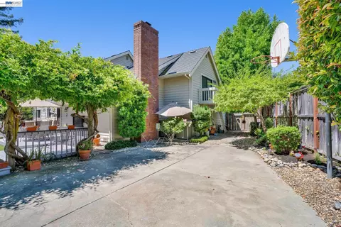 Exterior - 28 Harrington Rd, Moraga, CA 94556 photo 20 of 26