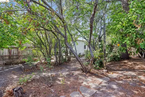 Exterior - 2144 Oregon St, Berkeley, CA 94705 photo 8 of 11