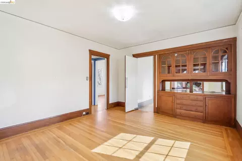 Living - 2144 Oregon St, Berkeley, CA 94705 photo 8 of 12