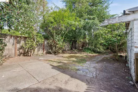 Exterior - 2144 Oregon St, Berkeley, CA 94705 photo 4 of 11
