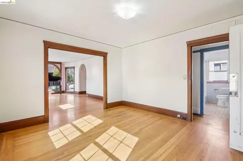Living - 2144 Oregon St, Berkeley, CA 94705 photo 9 of 12