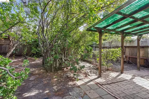 Exterior - 2144 Oregon St, Berkeley, CA 94705 photo 7 of 11