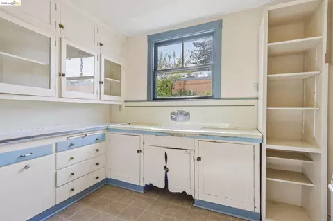Kitchen - 2144 Oregon St, Berkeley, CA 94705 photo 3 of 3