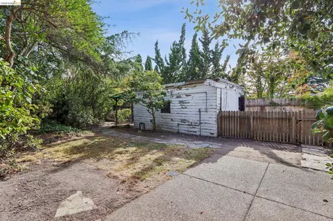 Exterior - 2144 Oregon St, Berkeley, CA 94705 photo 5 of 11