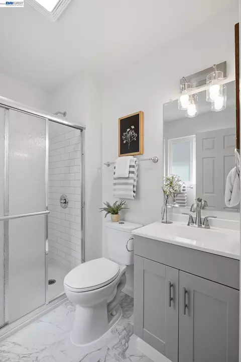 Bath - 113 De Paul Dr, Vallejo, CA 94589 photo 4 of 4