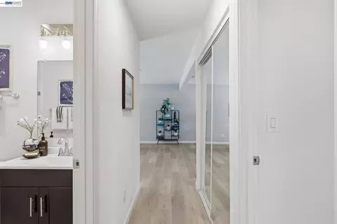 Entry Way - 113 De Paul Dr, Vallejo, CA 94589 photo 2 of 3
