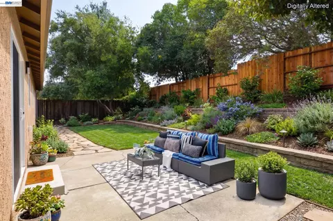 Exterior - 113 De Paul Dr, Vallejo, CA 94589 photo 5 of 7