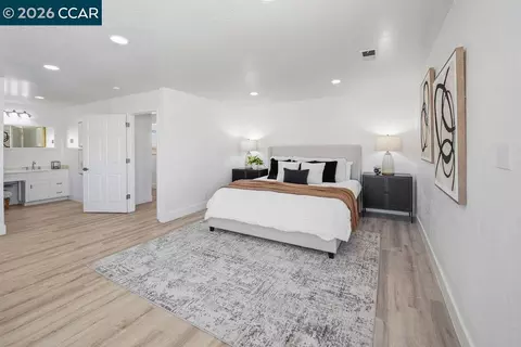 Bedroom - 14740 Altamont Pass Rd, Mountain House, CA 95391 photo 2 of 5