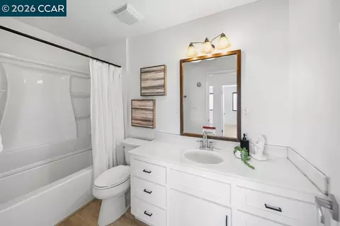 Bath - 14740 Altamont Pass Rd, Mountain House, CA 95391 photo 4 of 4