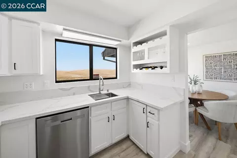 Kitchen - 14740 Altamont Pass Rd, Mountain House, CA 95391 photo 1 of 2