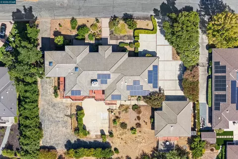 View/Area - 840 Ridge Dr, Concord, CA 94518 photo 6 of 6