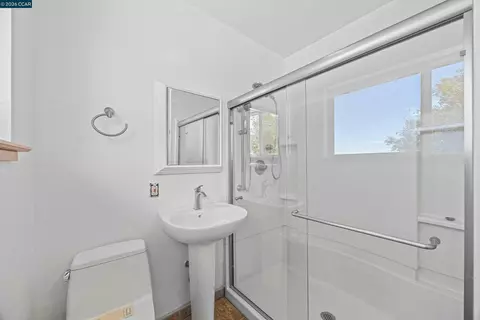 Bath - 840 Ridge Dr, Concord, CA 94518 photo 2 of 2