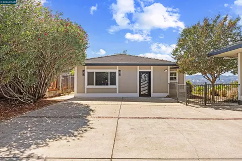 Exterior - 840 Ridge Dr, Concord, CA 94518 photo 5 of 15