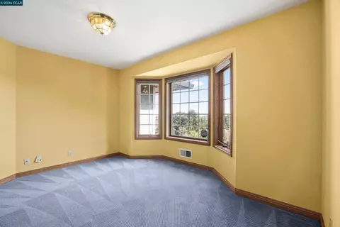 Bedroom - 840 Ridge Dr, Concord, CA 94518 photo 3 of 9