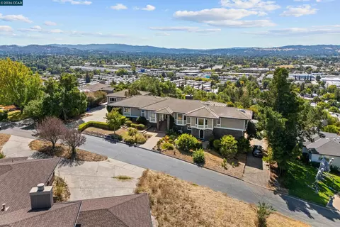 View/Area - 840 Ridge Dr, Concord, CA 94518 photo 1 of 6