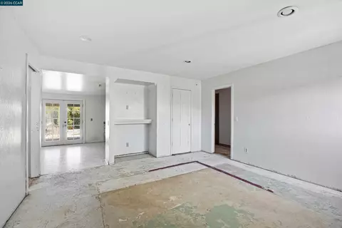 Living - 840 Ridge Dr, Concord, CA 94518 photo 12 of 12